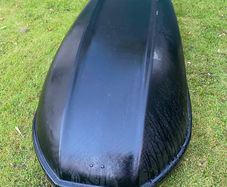 Yakima Carbonite XL roof box/roofbox.