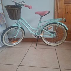 Girls bike