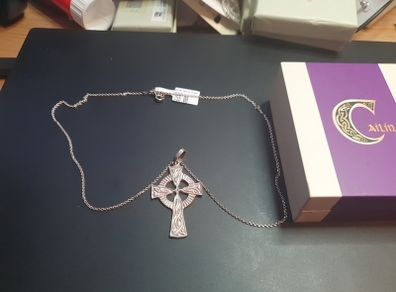 NEW silver celtic cross & chain RRP 155 eur in box