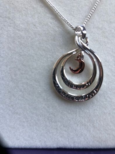 Equilibrium necklace