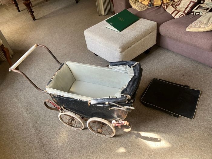 Vintage Dolls pram