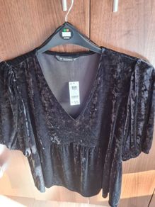 2 Ladies tops