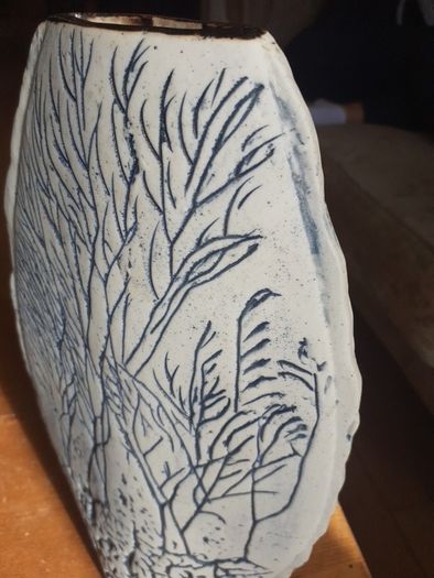 Pottery vase.