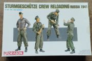 Sturmgeschutze Crew Reloading