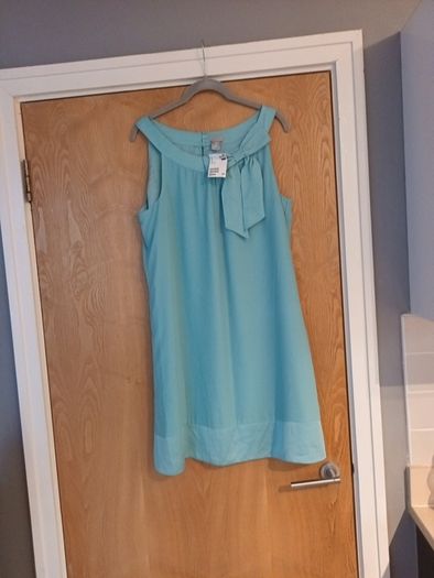 H&M  Dress. Size  14-16.   B.N.W.T.