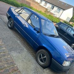 Opel Kadett Saloon 1988