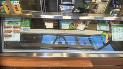 Cold food and pastry Cakes display counter