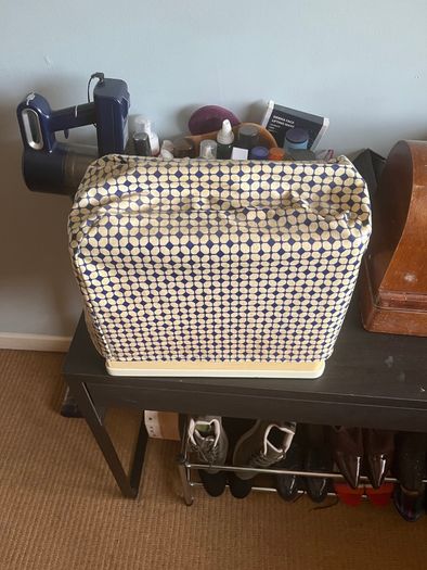 Electric 70s Bernina sewing machine prestine