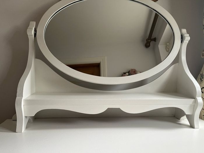 antique dressing table