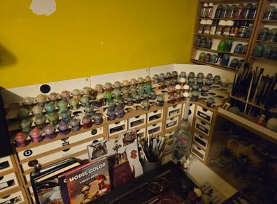 Warhammer hobbyzone paint racks