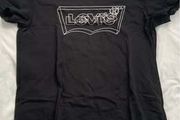 LEVIS black T shirt size XS