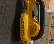 DeWalt hoover