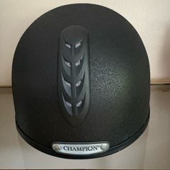 Champion junior x- air plus hat size 2 excellent condition!