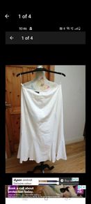 Betty Barclay white fully lined skirt.