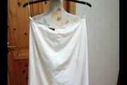Betty Barclay white fully lined skirt.