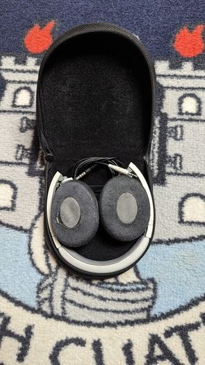 Bose headphonee
