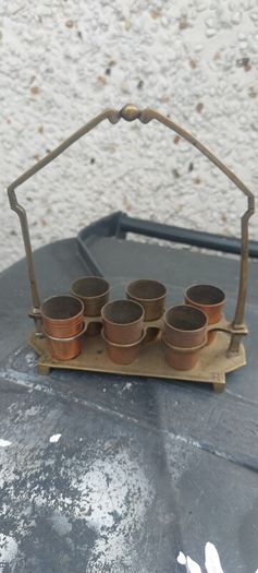 vintage copper ,brass shot rack ,,unusual,,see pictures for condition, used condition, needs a clean ,sold as seen buyer collects or pays postage thank you