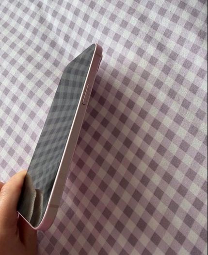 iPhone  15