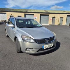 Kia ceed 2010 1.6 Diesel Fresh NCT Silver