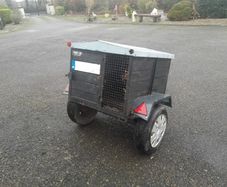 dog trailer