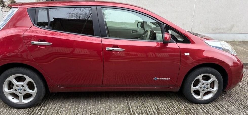 Nissan Leaf 2011 Read The Ad