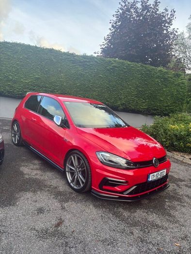 Volkswagen Golf R
