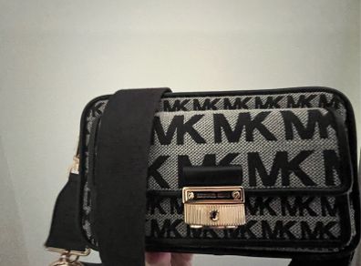 Michael Kors Bradshaw Camera Handbag