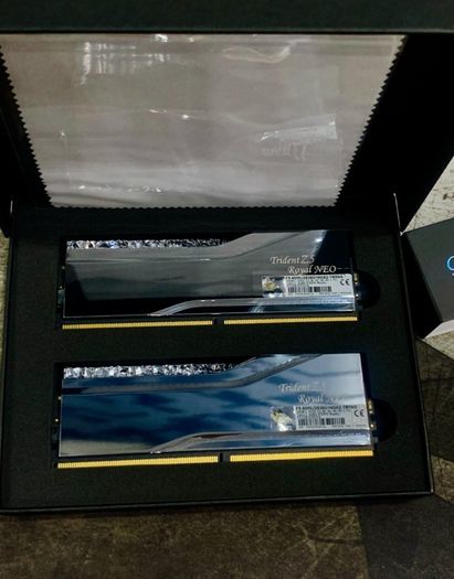 7800x3d/7700xt/cl28 Ddr5/asus Rog X670e Hero/ Custom Gaming Pc