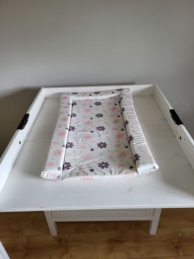 Ikea changing table