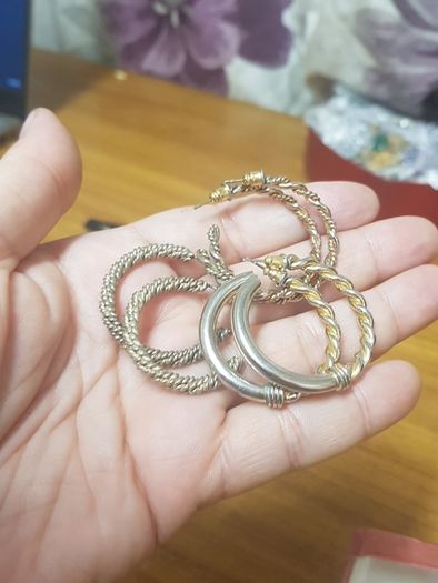 3 pairs of earrings