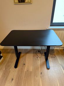 IKEA Bekant Sit Stand Electric Desk