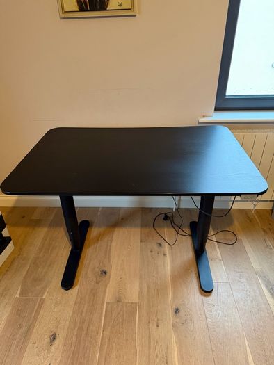 IKEA Bekant Sit Stand Electric Desk