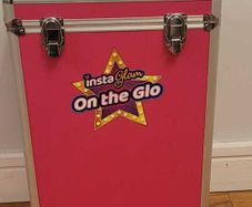 Insta Glam - On The Glo - Children's makeup vanity case with palettes