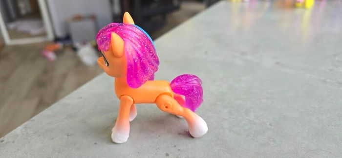 4euro Each - Select in comments - New Generation Moulded 3 inch  Figure Sparkle Glitter Hasbro Crystal Adventure MLP G5 My Little Pony