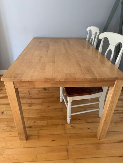 Oak dinner table