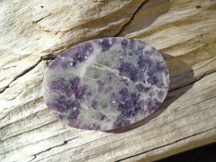 Lepidolite,Gemstones,Crystals,Cabochon,free postJewellery making supplies