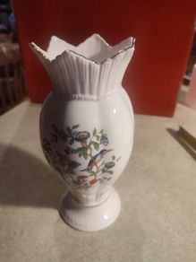 Aynsley Pembroke fine bone china vase