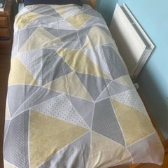 bed frame and  mattress price negotiable