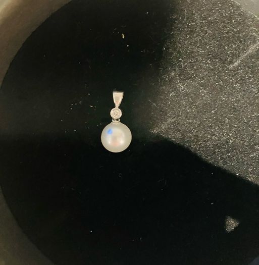 Pendant, Diamond & Pearl