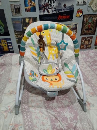 Bright Starts Safari Blast Infant to Toddler Rocker Seat with Soothing Vibrations
