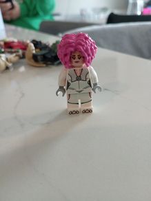 Lego star wars minifigure theelin dancer sw1194