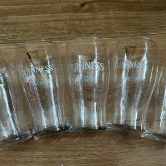 Guinness Draught 00 beer Official Pint Glasses