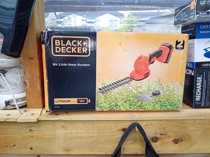 12v battery hedge cutters