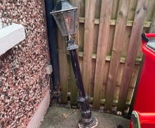 Post lamp (broken)