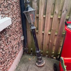 Post lamp (broken)