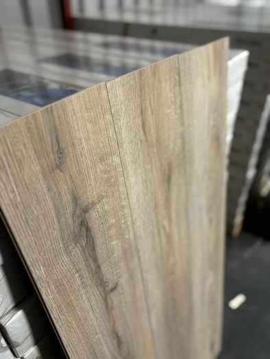 New 8mm laminated Flooring