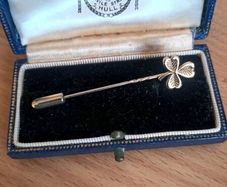 Vintage Gold Shamrock Clover Gold Pin