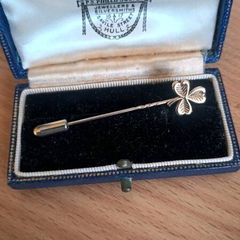 Vintage Gold Shamrock Clover Gold Pin