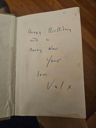 The Observer's Book Of Trees. Minature 1968 Hardback In Good Condition.  See Photos For Same.