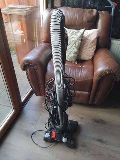 Curry Vacuum Cleaner